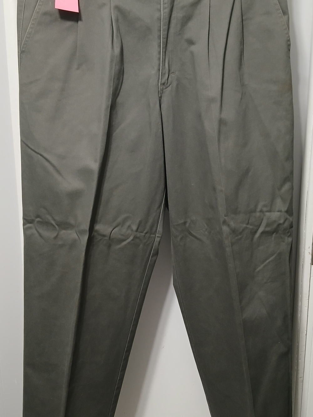 Denver Hayes Men’s Pleated Chino Pants in Olive Green By Denver Hayes
